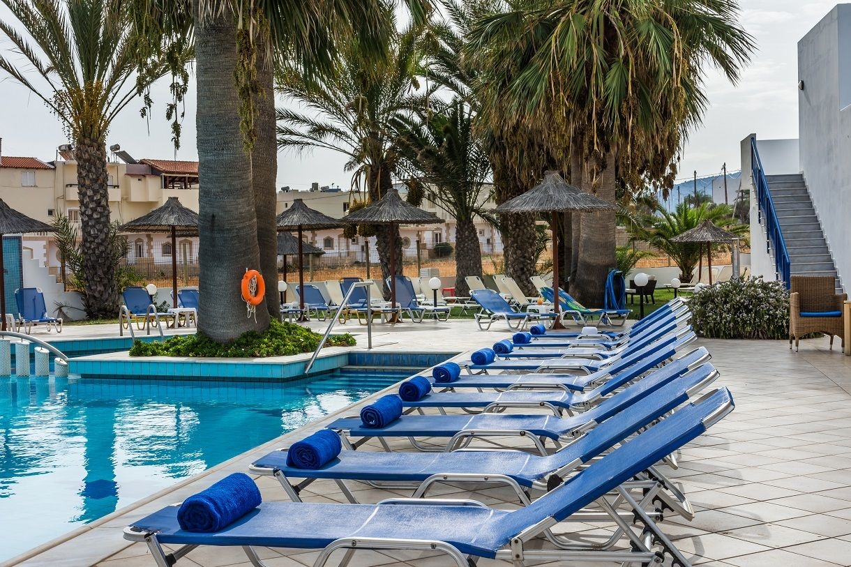 19_SWIMMING POOL 1.jpg