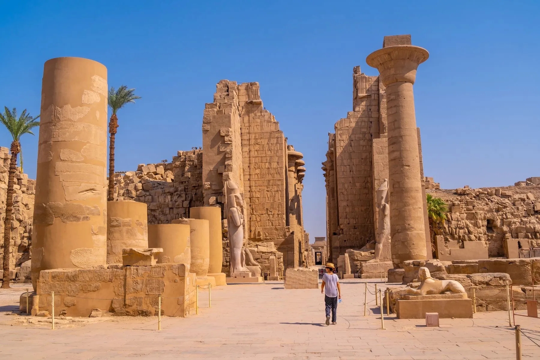 luxor-titkai-felfedezes-a-faraok-foldjen.webp