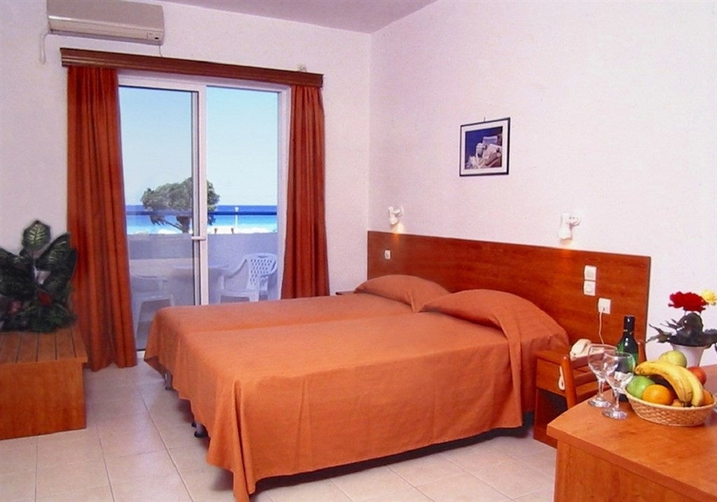Pylea Beach1