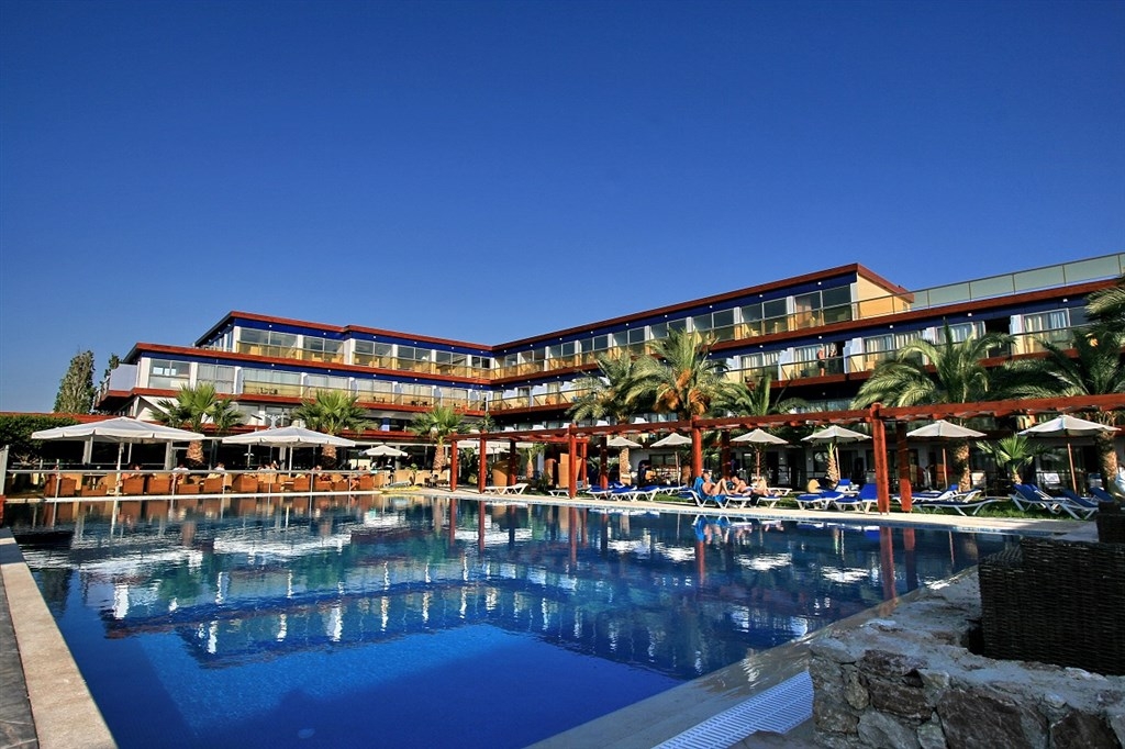 All Senses Ocean Blue Seaside Resort & Spa0