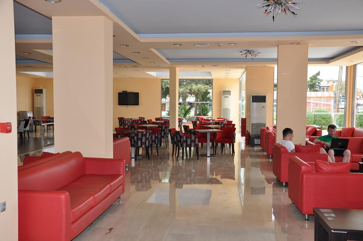 Evi Hotel4