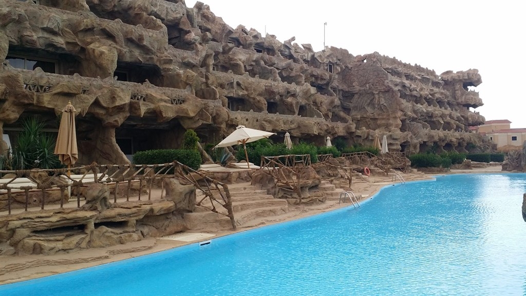 Caves Beach Resort18