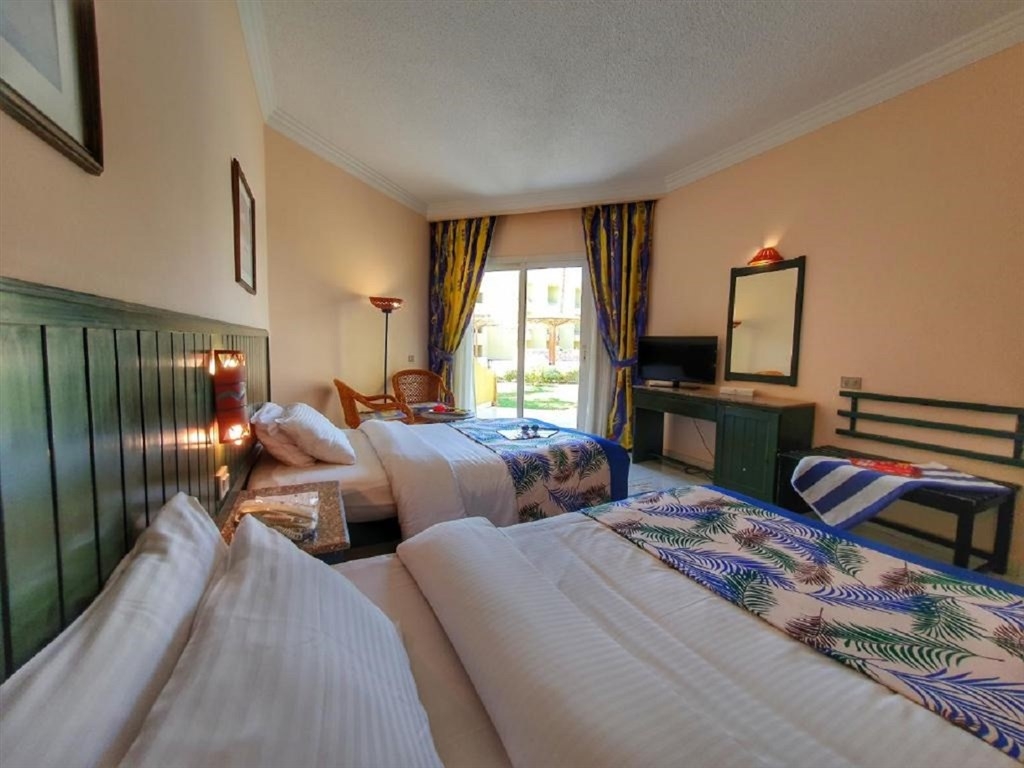 Palm Beach Resort3