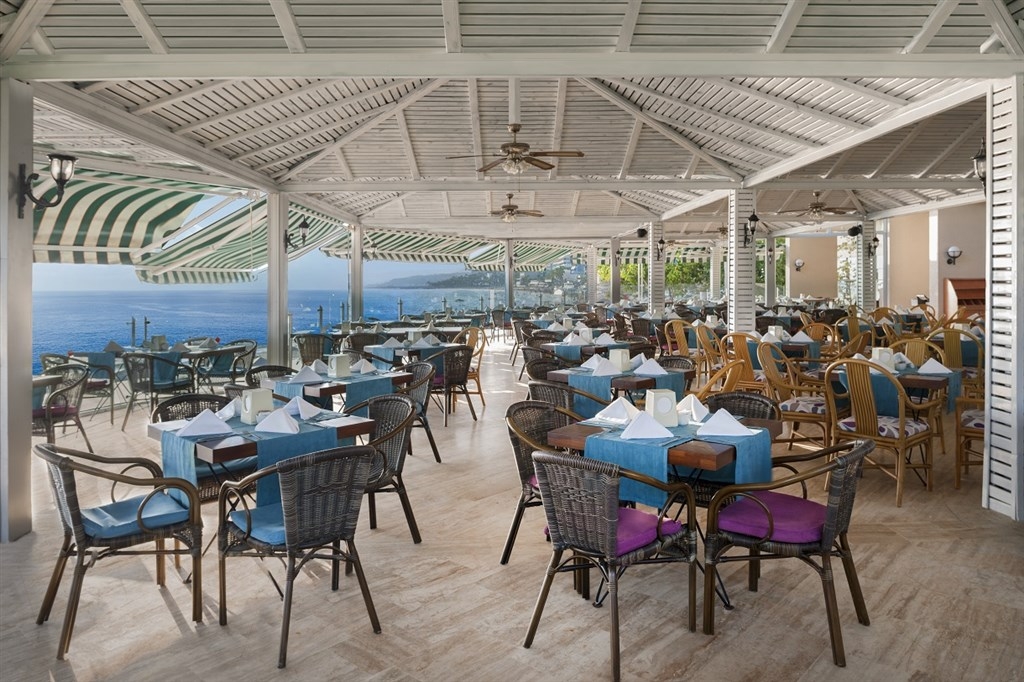 Aska Just In Beach Hotel10