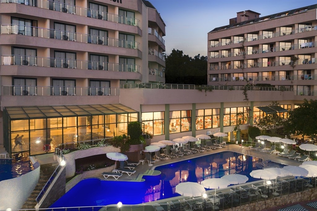 Aska Just In Beach Hotel14