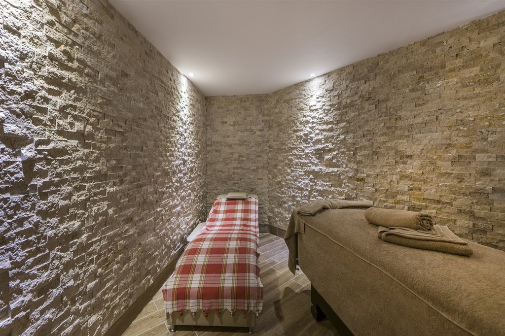 Aska Just In Beach Hotel16