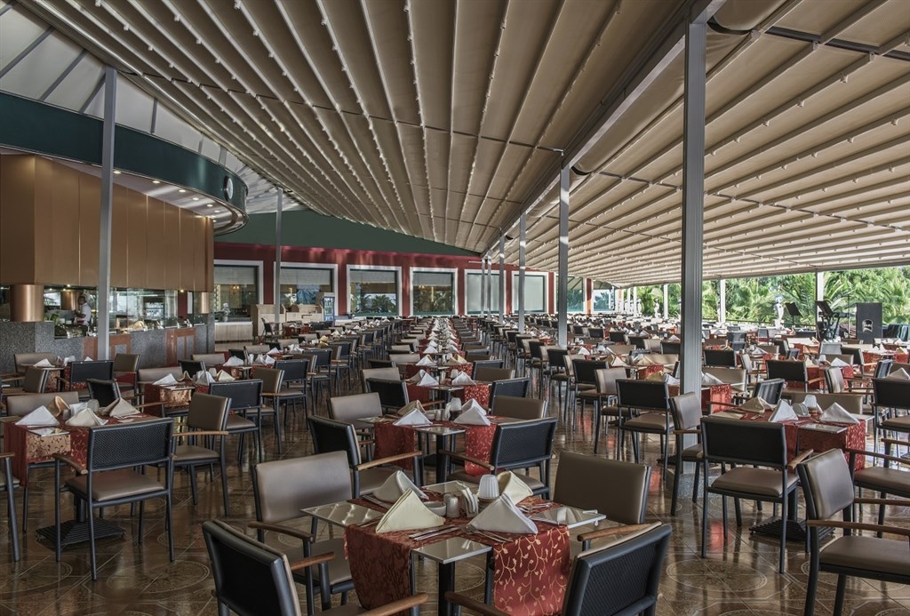 Delphin Deluxe Hotel11