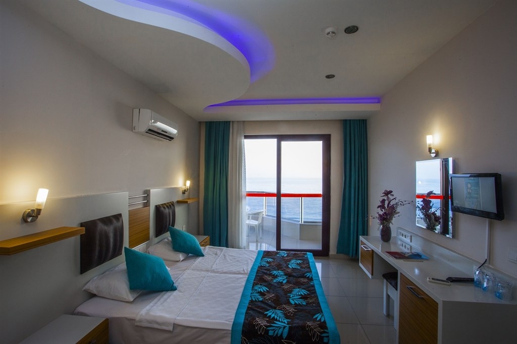 Kleopatra Ada Beach Hotel5