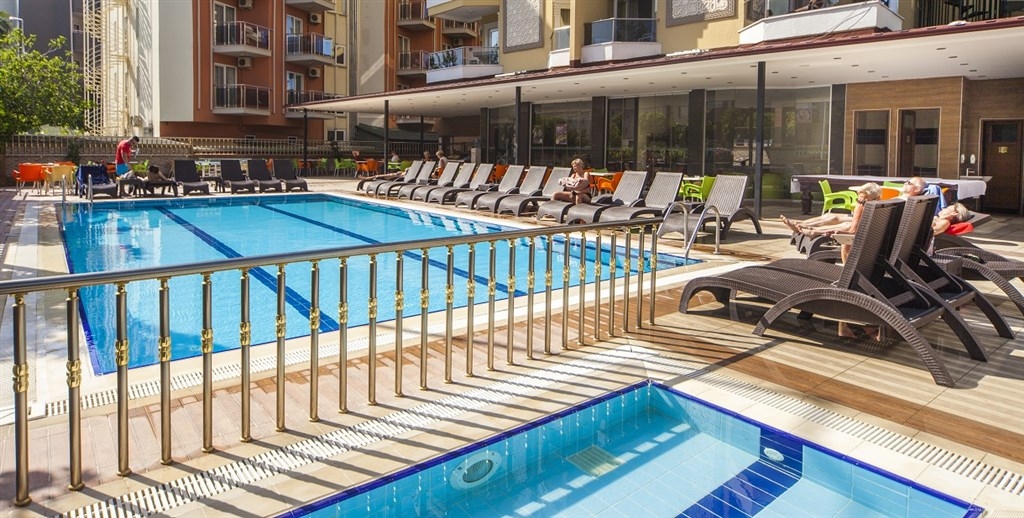 Kleopatra Ada Beach Hotel11