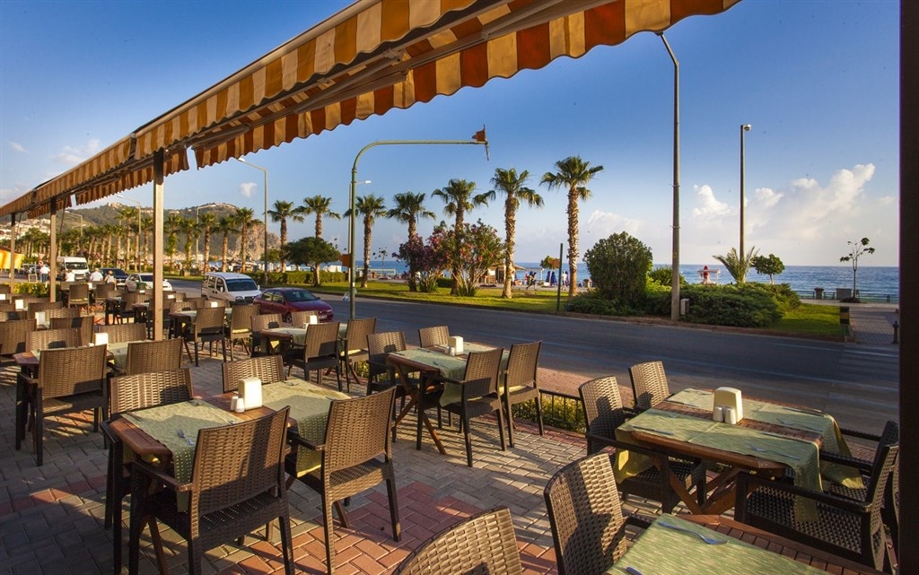 Kleopatra Beach Hotel9
