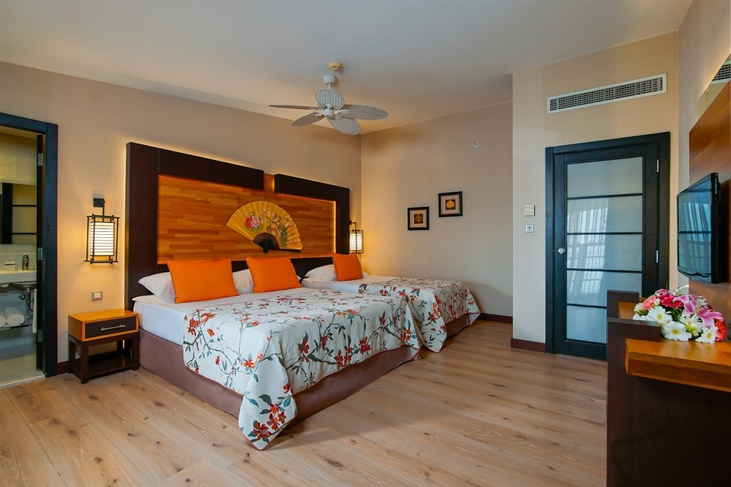 Limak Lara De Luxe Hotel & Resort7