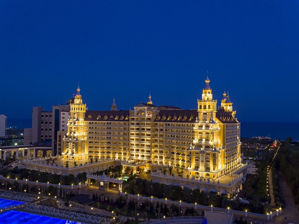 Royal Holiday Palace2