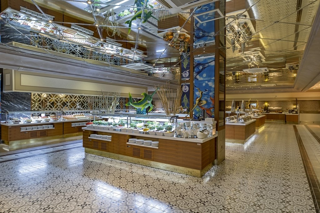 Royal Holiday Palace7