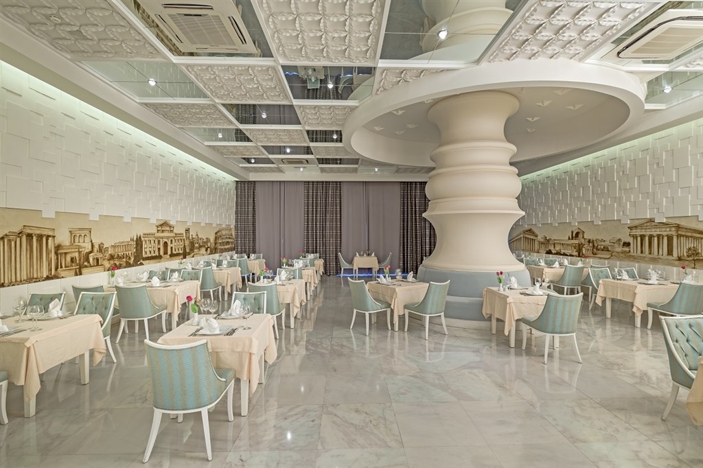 Royal Holiday Palace10