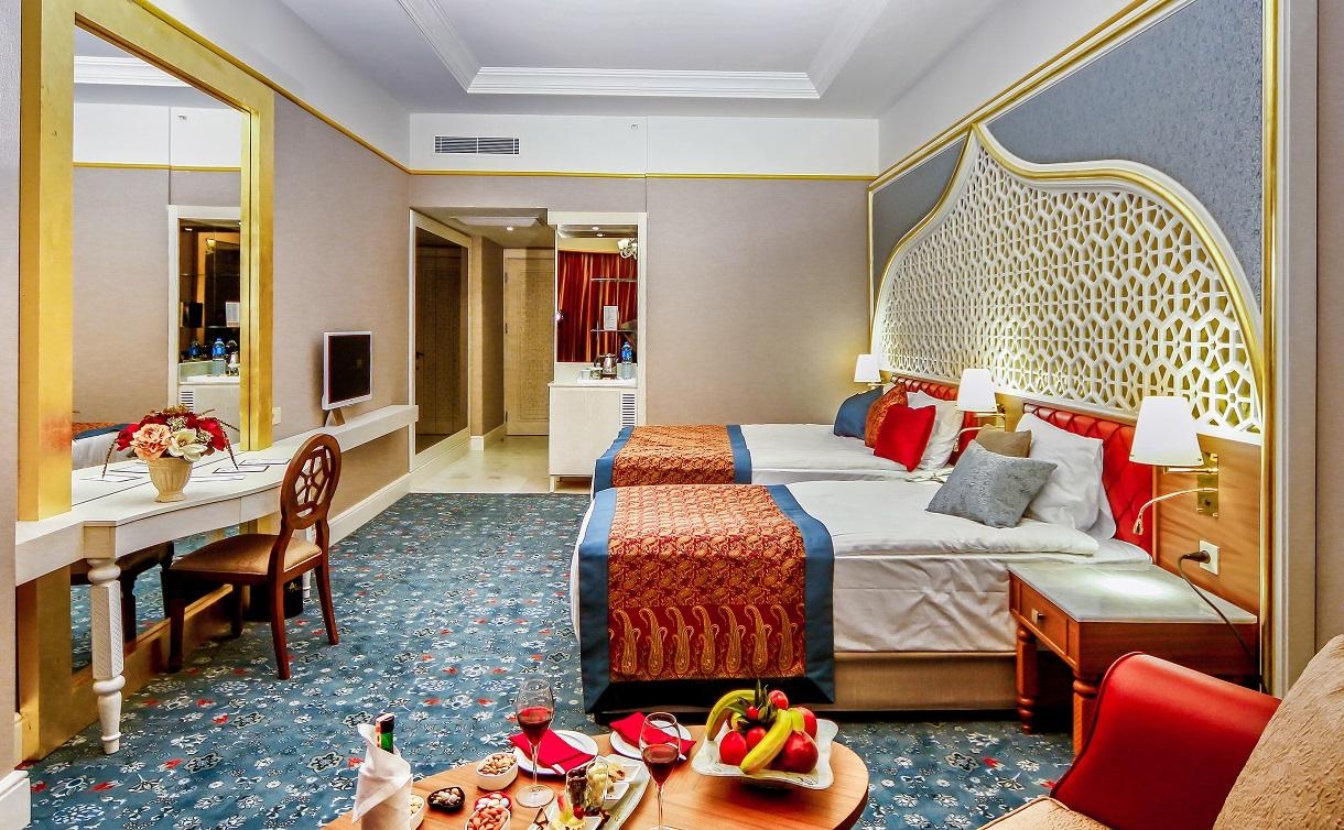 Royal Taj Mahal9