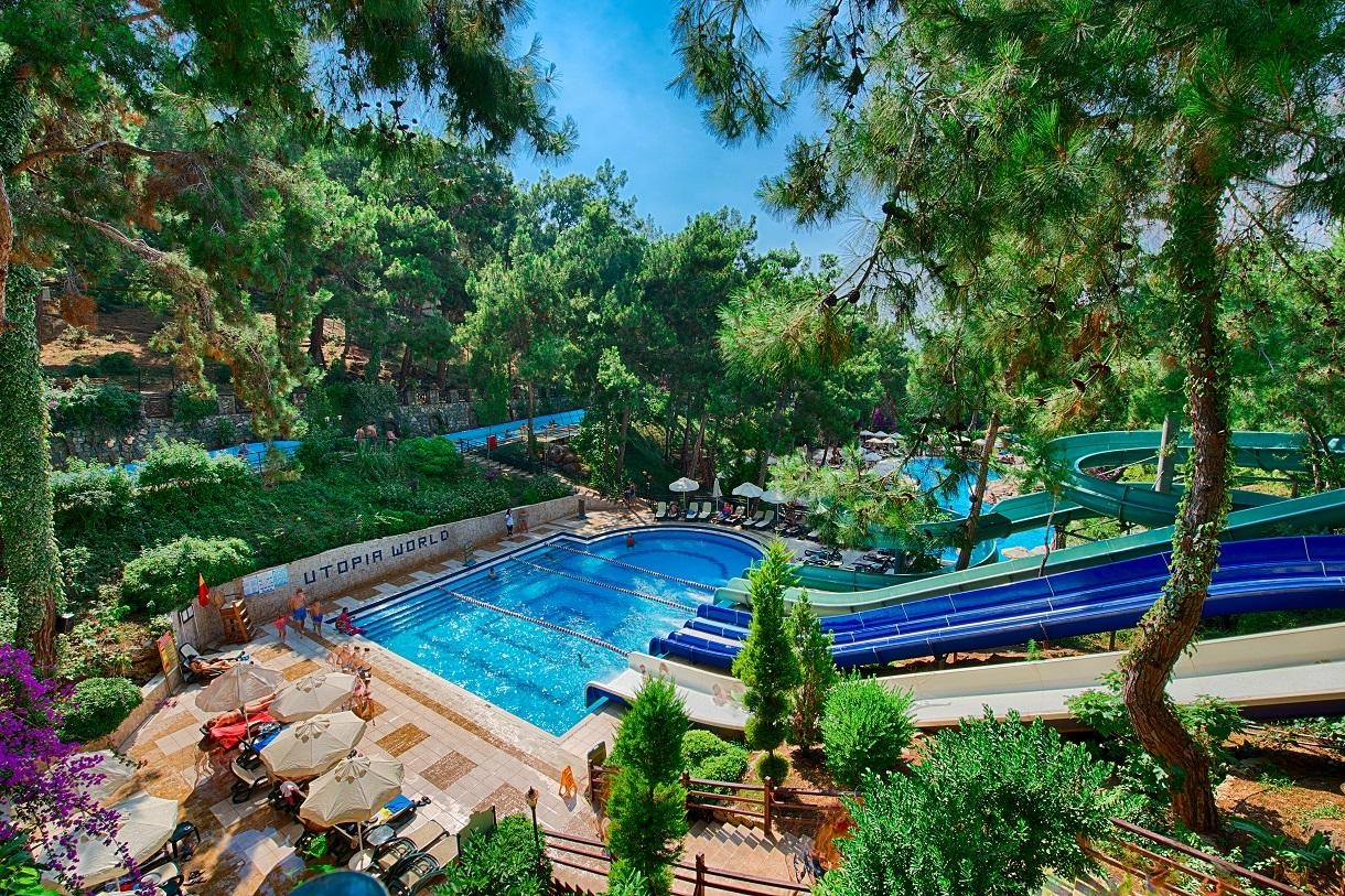 Utopia World Hotel14
