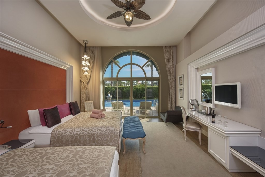 Delphin Imperial Hotel4