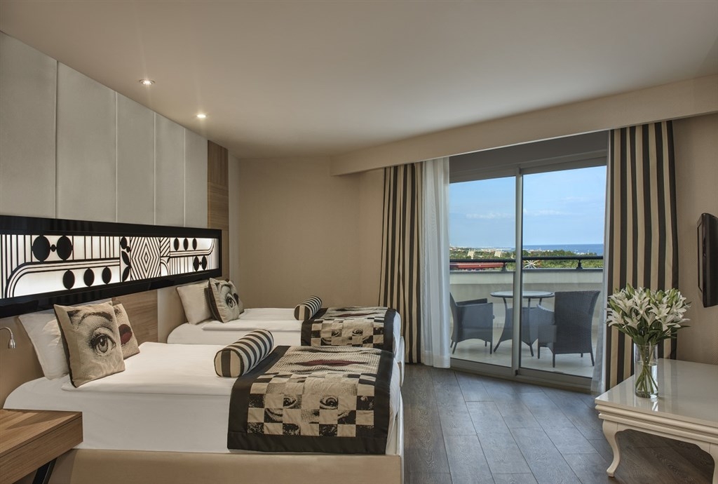 Delphin Imperial Hotel5
