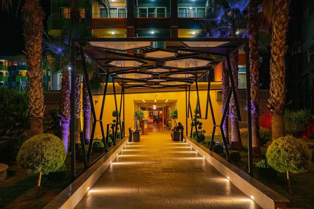 Senza Grand Santana20