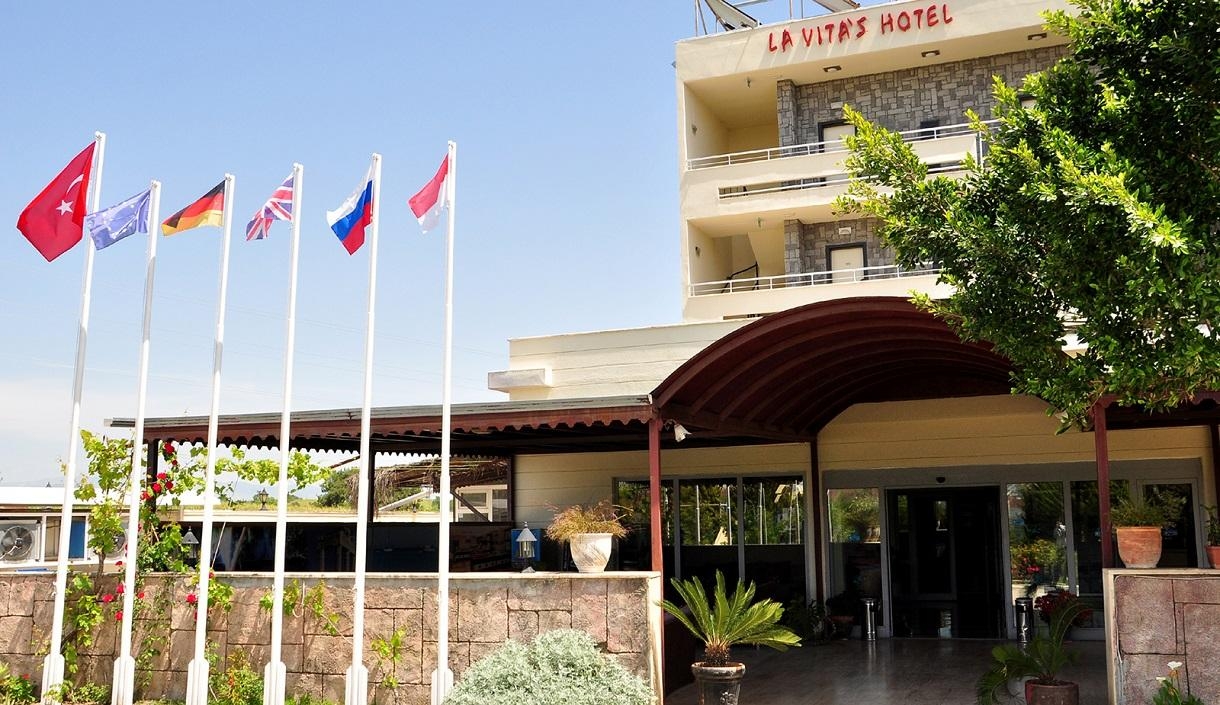 Lavitas Hotel1