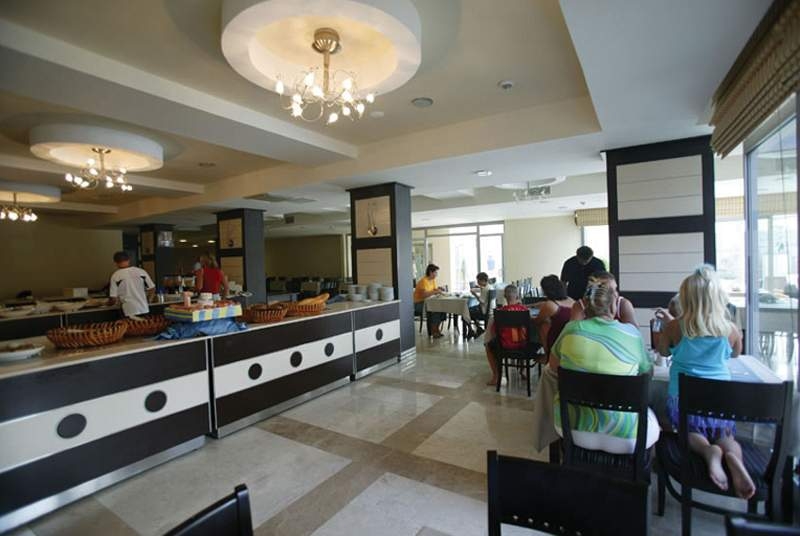 Lavitas Hotel2
