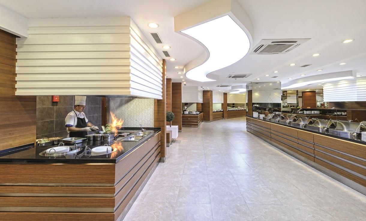 Vonresort Golden Coast Hotel11