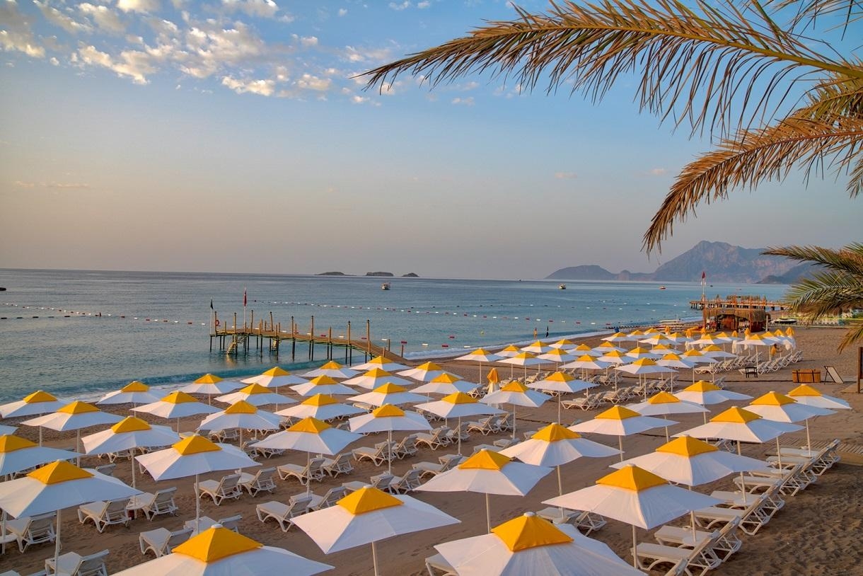 Pirates Beach Club14