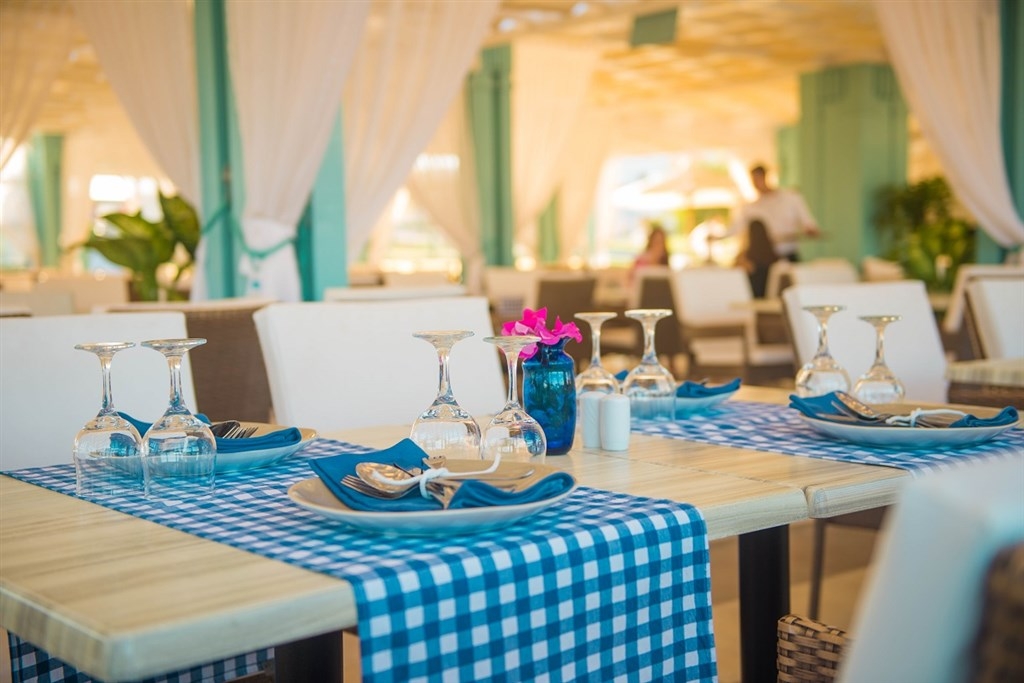 Kairó + Sunrise Crystal Bay16