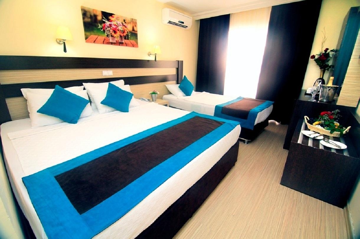 Klas More Beach Hotel1