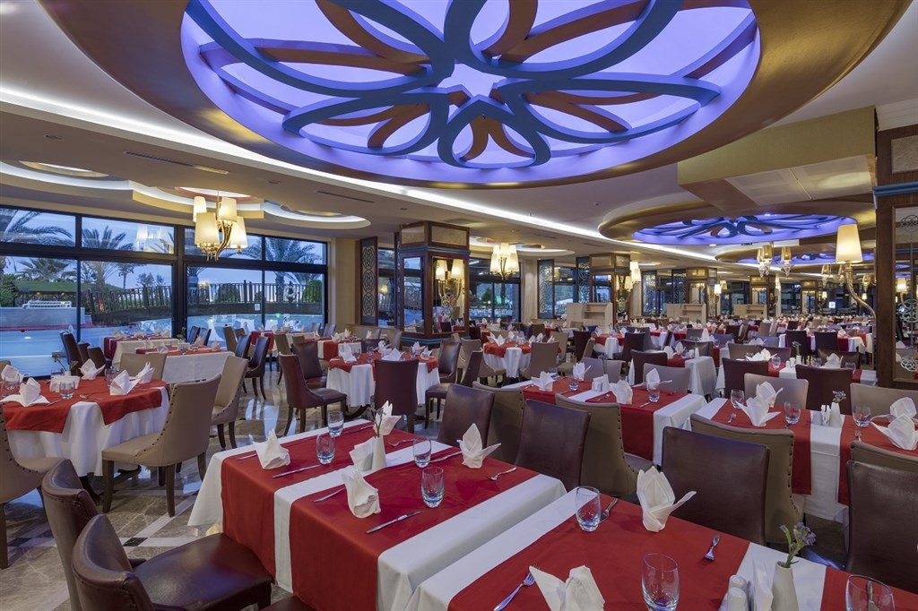 Granada Luxury Resort10