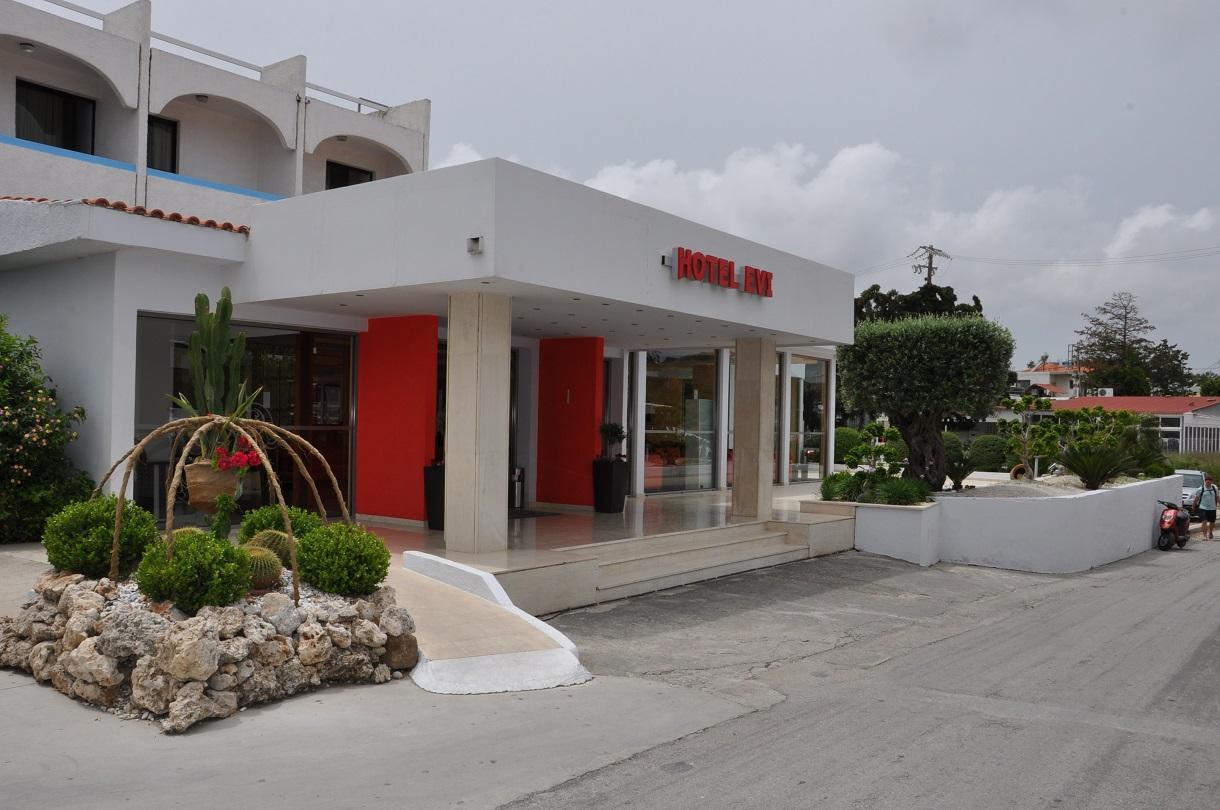 Evi Hotel2