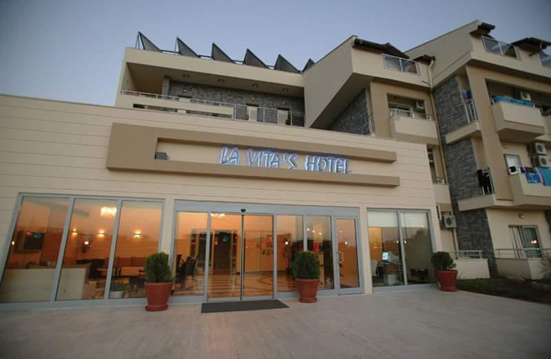 Lavitas Hotel1