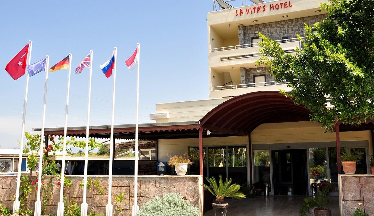 Lavitas Hotel1