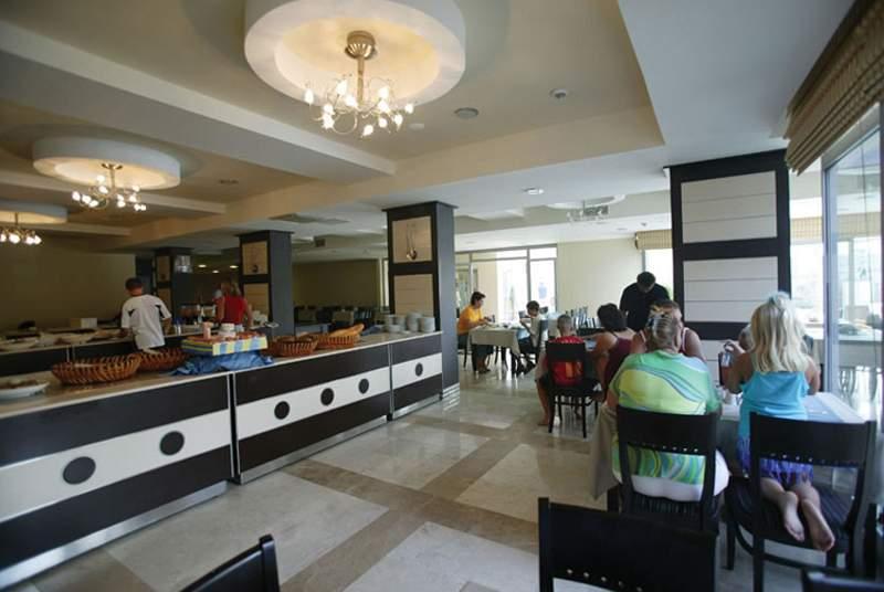 Lavitas Hotel2