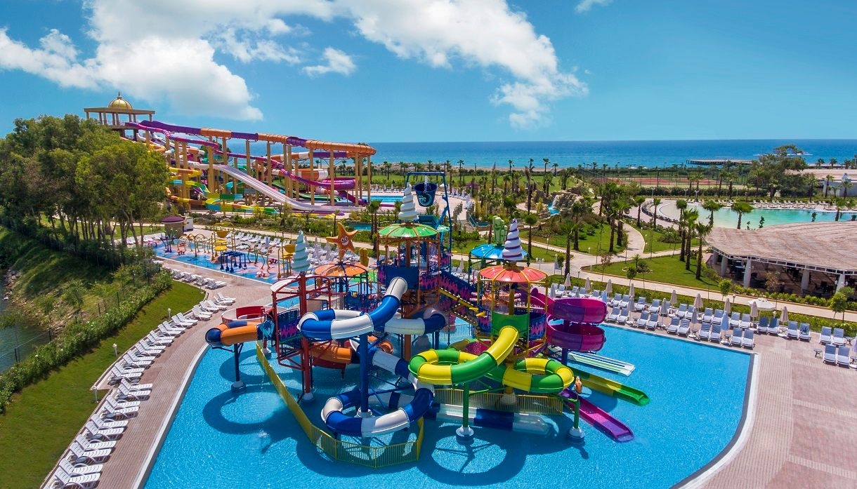 delphin be grand resort aquapark widget csuszdas.jpg