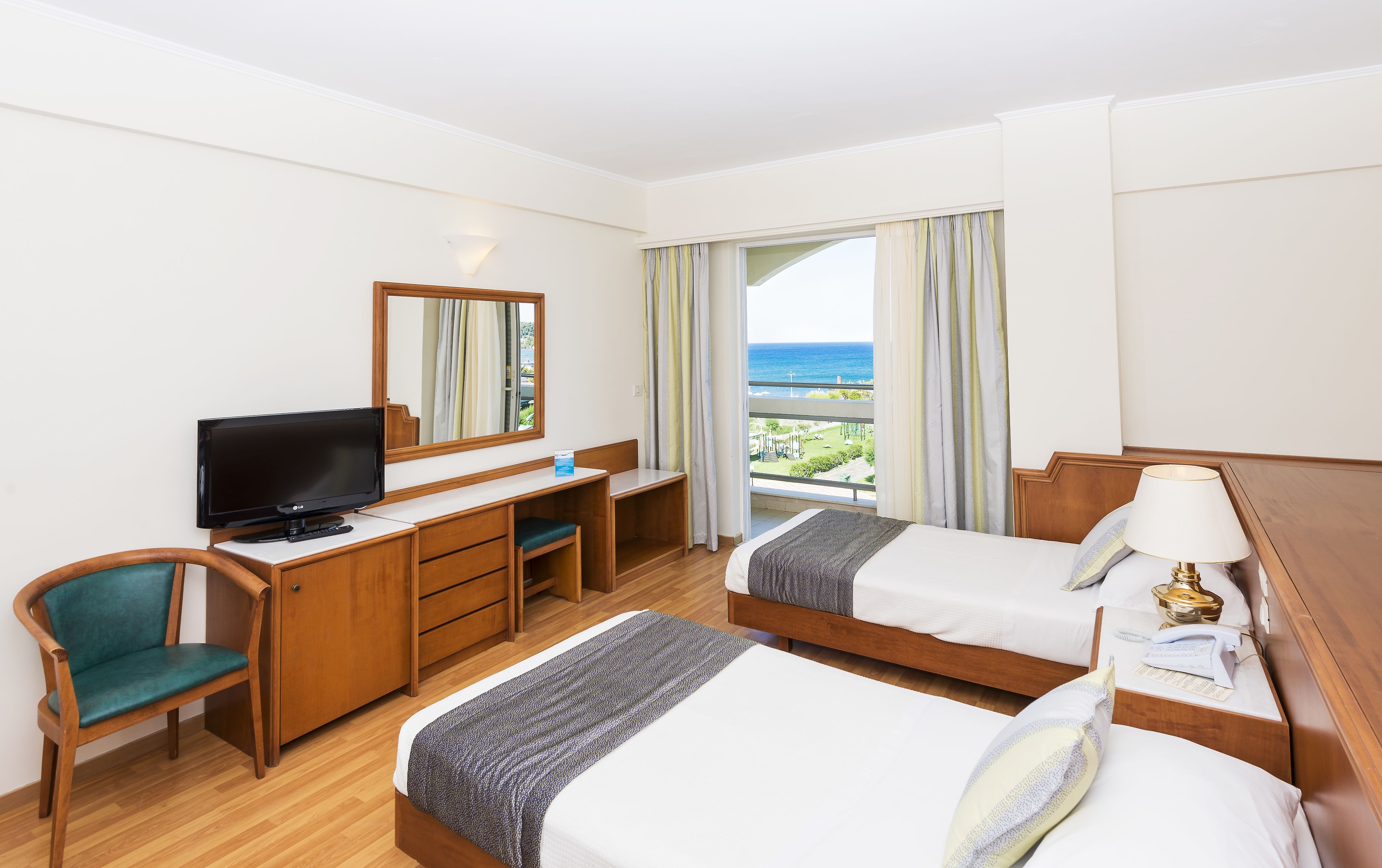 Apollo Beach7