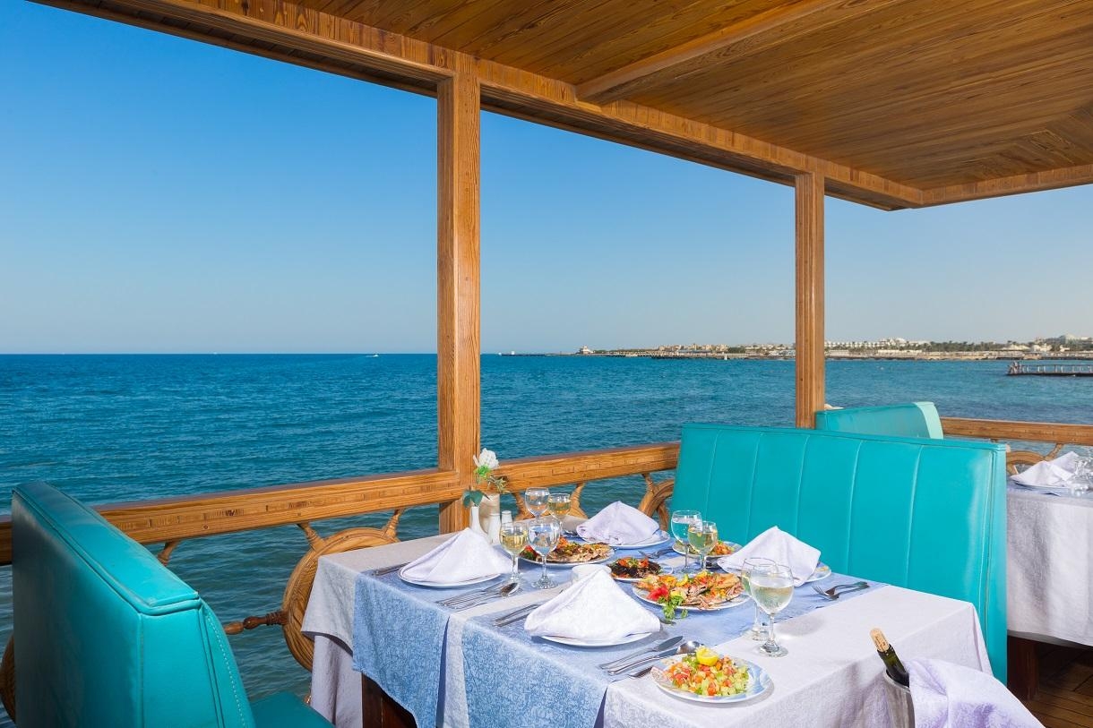 Aladdin Beach Resort8