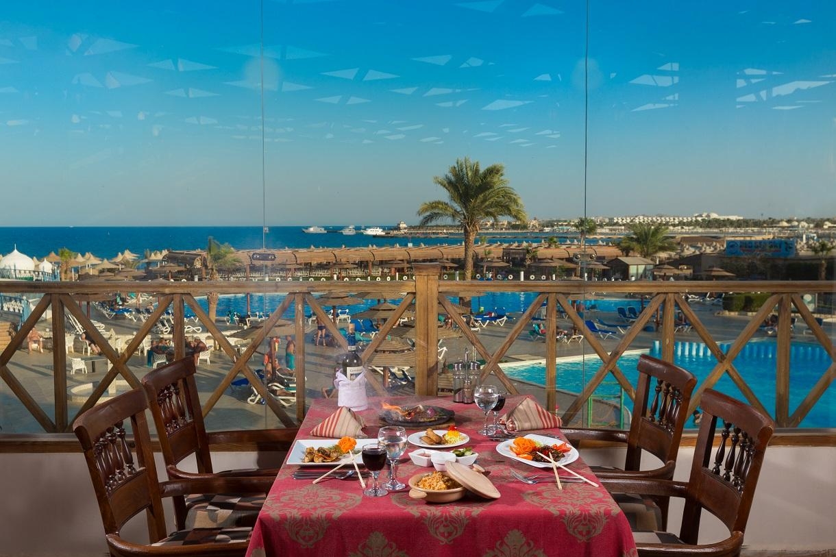 Aladdin Beach Resort9