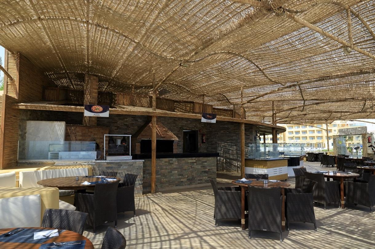 Amwaj Beach Club Abu Soma10