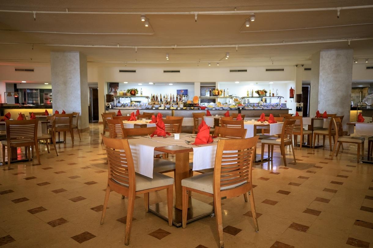Amwaj Beach Club Abu Soma7