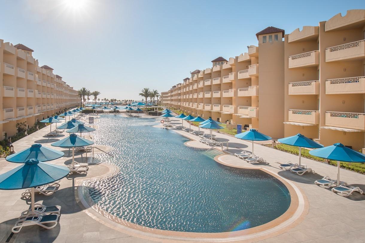 Amwaj Beach Club Abu Soma1