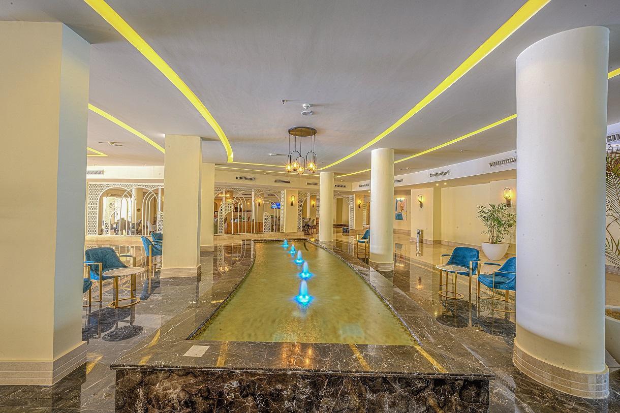 Amwaj Beach Club Abu Soma3