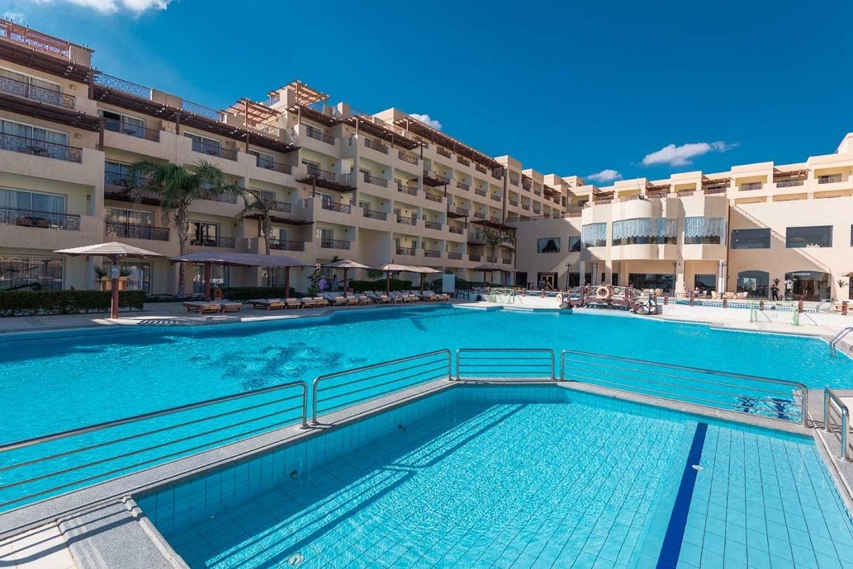 Imperial Shams Abu Soma20
