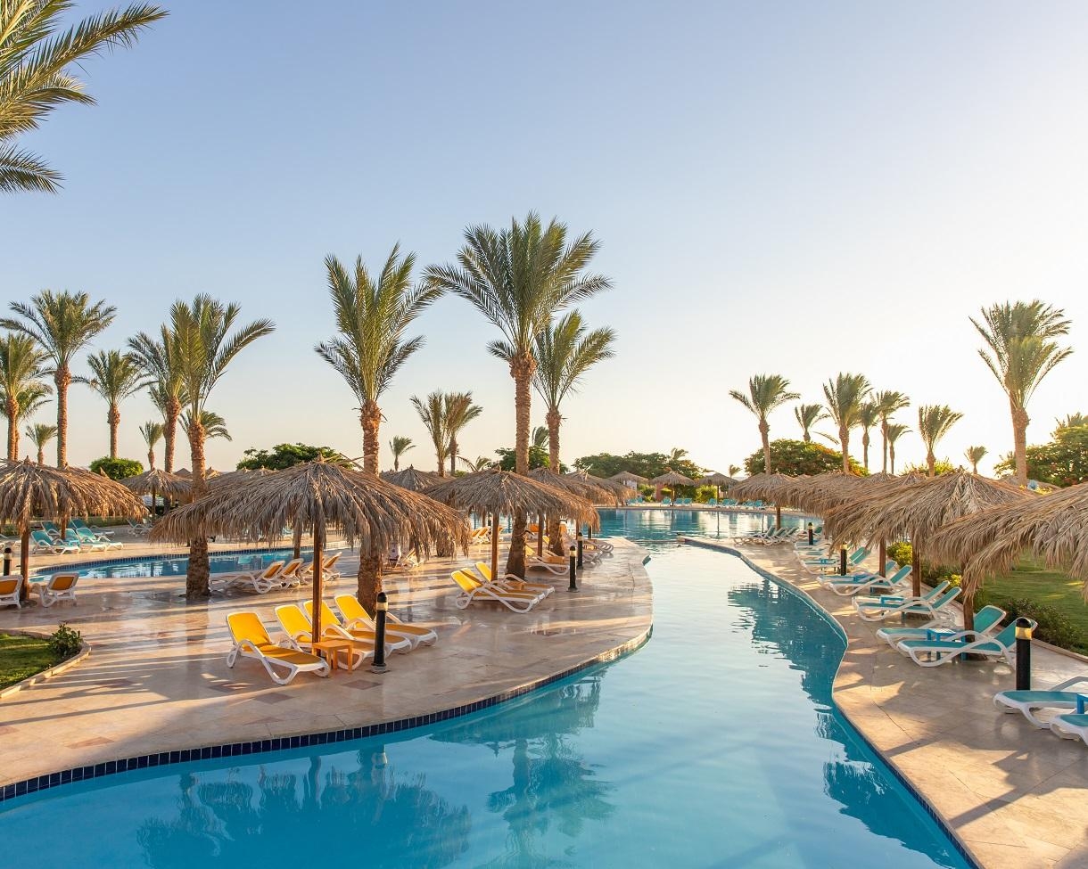 Long Beach Resort (ex. Hilton)25