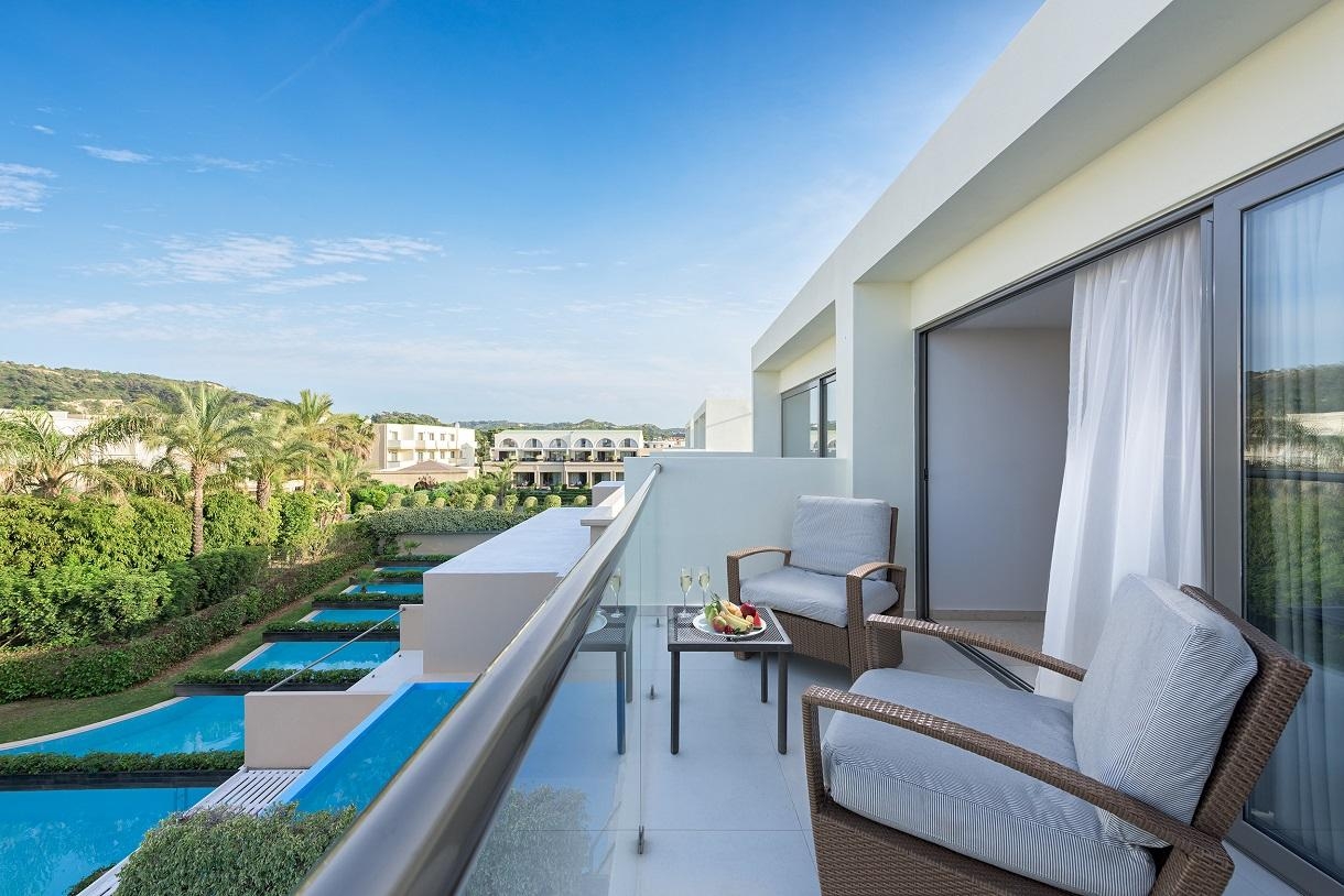 The Ixian Grand & All Suites9