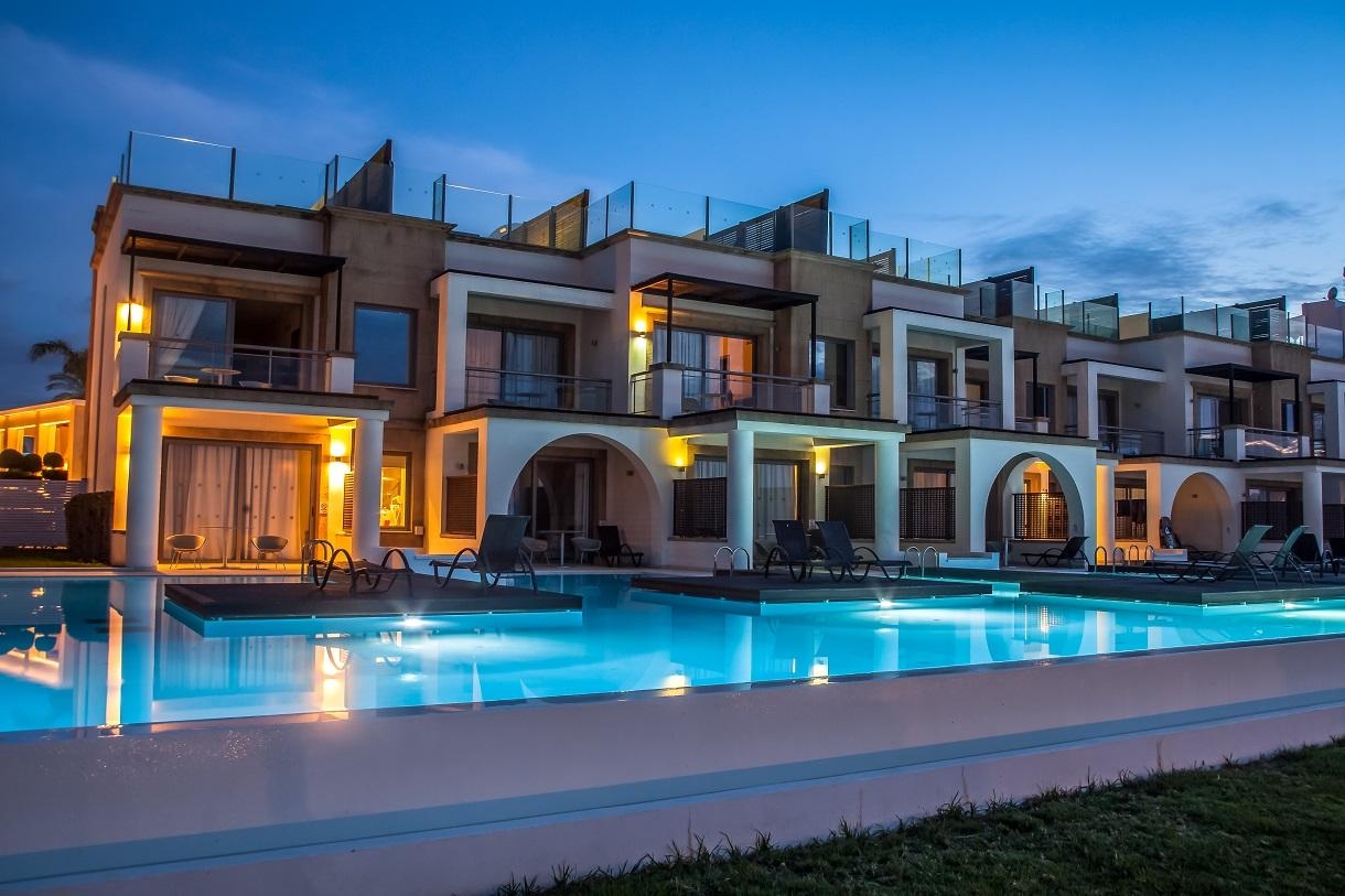 The Ixian Grand & All Suites17