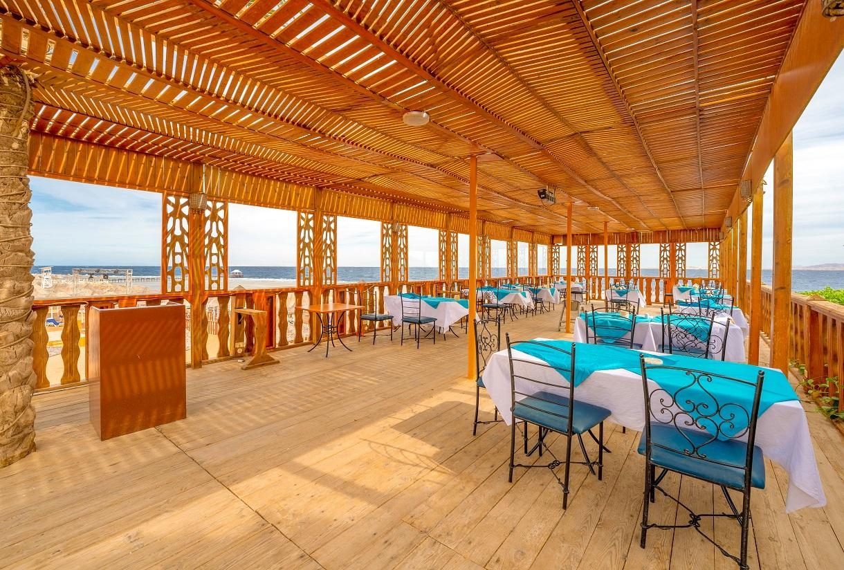 Parrotel Beach Resort13