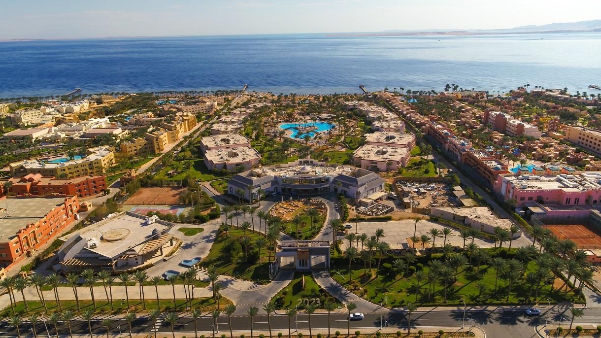 Parrotel Beach Resort2