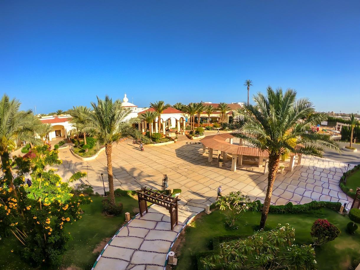 Regency Plaza Aqua Park and Spa3