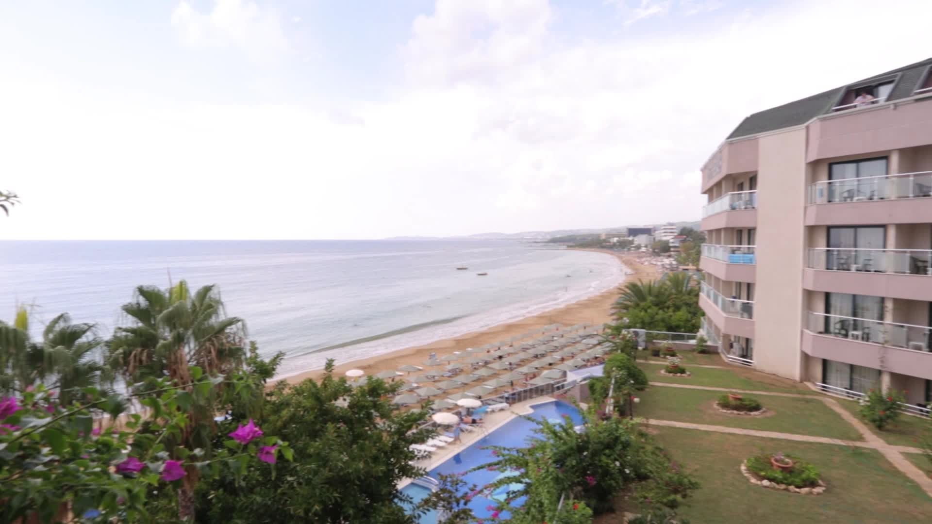 Aska Just In Beach Hotel24